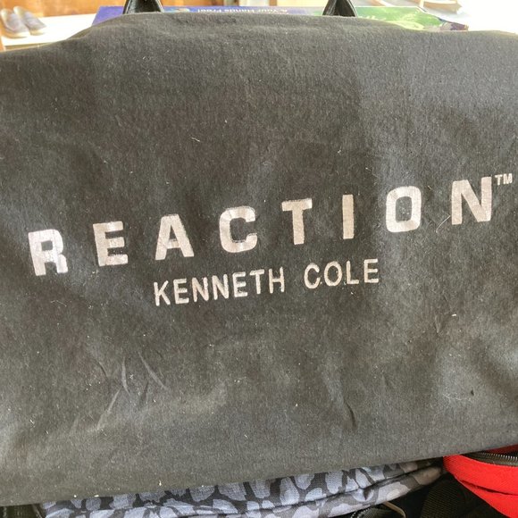 Kenneth Cole Reaction Leather Briefcase - Picture 5 of 5